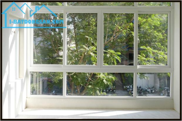 Top nhà vị trí đẹp 4 x 25m 1 trệt 4 lầu Trương Định trung tâm Q3 TP.HCM - 1