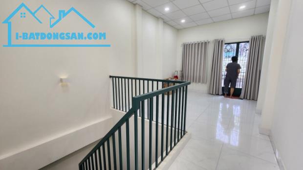 Bán nhà Quận 10 HXH sát Mặt tiền Hòa Hảo –Đúc 3 Tầng . Ở ngay tặng nội thất xịn nhỉnh 8 tỷ - 1