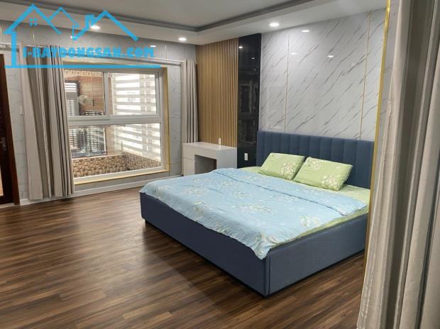 NHÀ MT ĐẠI LỘ 2 - PHƯỚC BÌNH, 230M2 (10x23)M, 5 TẦNG, SÂN RỘNG, CÓ GARA OTO,  CHỈ 30.5 TỶ. - 3