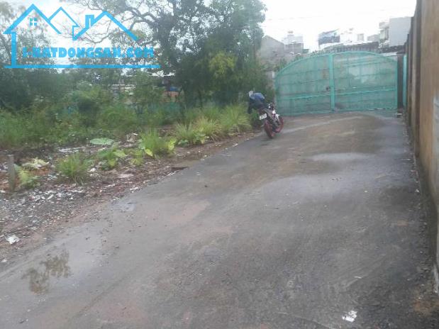 Bán đất lô góc 2 mặt tiền đẹp, hẻm xe tải tránh, xây dựng tự do, dt hơn 200m2 full thổ cư. - 1