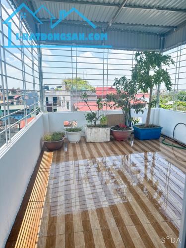 Bán nhà 5 tầng Quỳnh Đô-Vĩnh Quỳnh-Thanh Trì-HN- lô góc - có gara ô tô -mặt ngõ thông 46m2