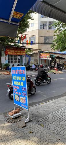 SANG QUÁN HỦ TÍU CÓ CHỖ Ở LẠI TẠI 89 PHẠM VĂN XẢO, HỒ CHÍ MINH - 4