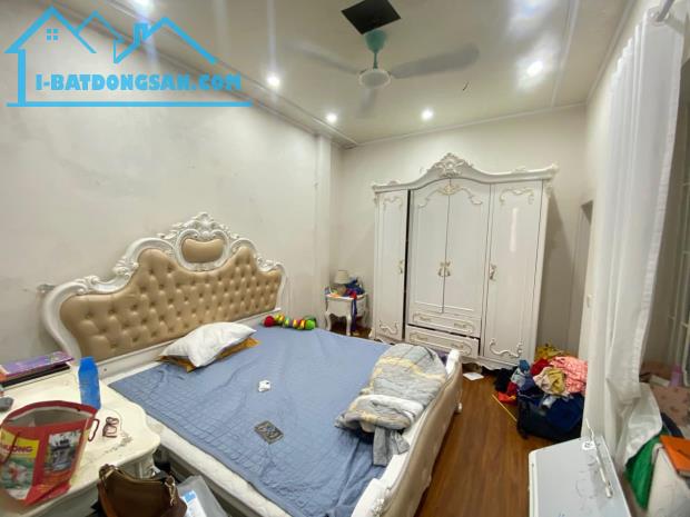 Phân lô vip, nhà mới Hoàng Đạo Thành, gara, 72m 4 tầng 6m mặt, giá 13 tỷ, Lh 0796193699 - 3