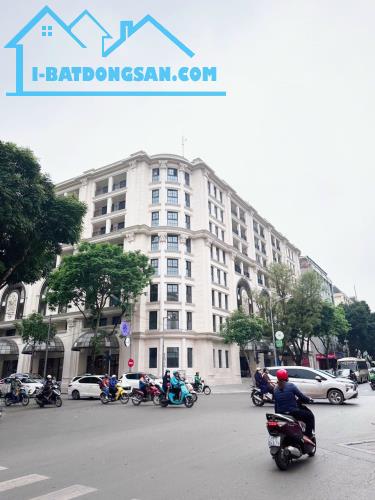 22 Hàng Bài, chung cư THE GRAND HÀ NỘI, Đẳng cấp căn hộ 6 Sao, DT 151m2, 3 phòng ngủ.