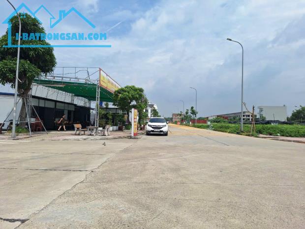 CỰC SỐC CẦN B.  ÁN GẤP - GIÁ  GỐC BÁN NGAY 01 lô duy nhất tại chợ gỗ phù khê 
 DIỆN TÍCH - 3