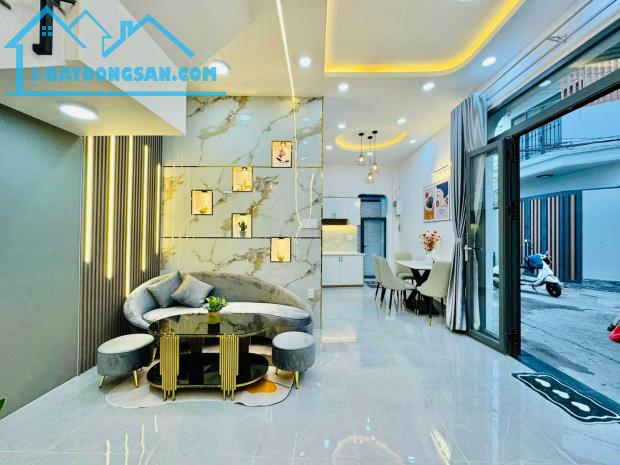 NGUYỄN VĂN ĐẬU - HẺM Ô TÔ 6M THÔNG - 43M2 - 3 TẦNG - 3PN - 5.x TỶ - 4