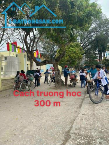 Chỉ hơn 1 tỷ  -  sót 1 lô  47,8 m2 giáp quận Hà Đông  4 km - tt chuc son  3 km 
- Diện - 1