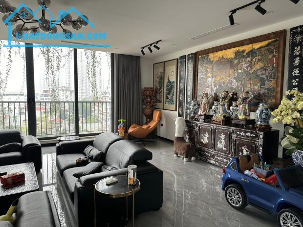 ⚜️ Tòa Văn Phòng VIP Mặt phố Nguyễn Hoàng Tôn, Tây Hồ 245m2 10T MT 8m, Chỉ 92 Tỷ ⚜️