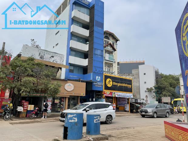 Bán rẻ nhà mặt phố Âu Cơ, Tây Hồ, kinh doanh đỉnh, 316m2, mặt tiền 11.3m, giá chỉ 75 tỷ