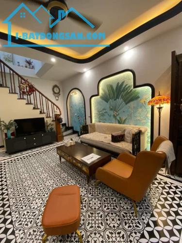 Bán Nhà Đẹp Nguyễn Trãi, Thanh Xuân,  DT 42m2, 5 Tầng Gần Phố, Nhỉnh 5 Tỷ.