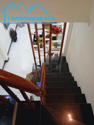 NHÀ GIẢI PHÓNG, 6 NGỦ KHÉP KÍN, GẦN PHỐ - Ở SƯỚNG, NGÕ THÔNG, 48M2, GIÁ 8TỶ, 0973326206. + - 2