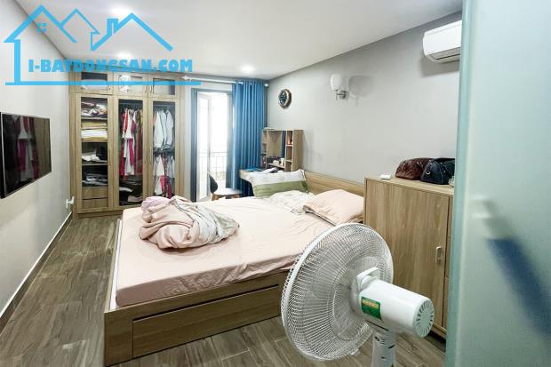 Bán nhà Trường Sa Phú Nhuận, Phường 14, 5 Tầng BTCT, 28.4 m² vuông vức - 2