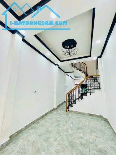 Bán nhà HXH Lạc Long Quân - 1 trệt 2 lầu - DT 74m2 - giá 8.5 tỷ TL - 2