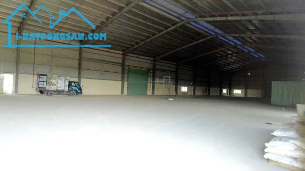 cho thuê kho xưởng 2.400m2 ở Bến Lức, Long An giá 150tr/tháng Lh: 0949 861 287