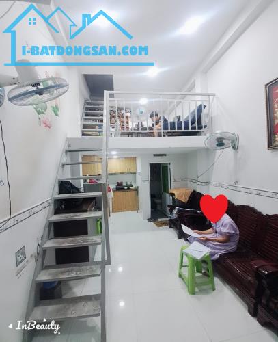 Nhà đường Lạc Long Quân, P10, Tân Bình, 20m2, 3 tầng đầy đủ công năng, nhỉnh 2 tỷ