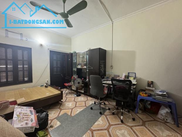 Bán nhà Ngọc Lâm,Long Biên 3 tầng,57m2,mt6m oto đua,kinh doanh giá 14 tỷ - 2