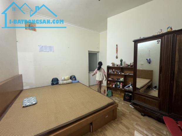 Bán nhà Ngọc Lâm,Long Biên 3 tầng,57m2,mt6m oto đua,kinh doanh giá 14 tỷ - 1