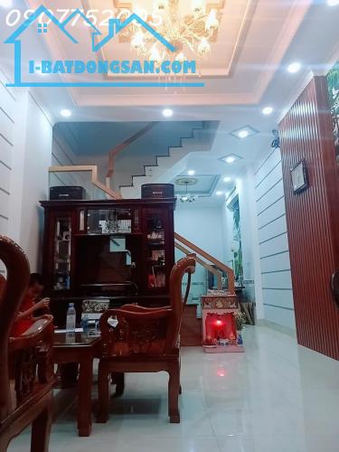 NHÀ ĐẸP TRƯỜNG THẠNH - QUẬN 9 - 3 TẦNG Ở NGAY - 3