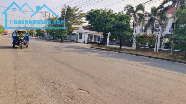 Cho thuê kho xưởng 11.000m² đã hoàn công Đức Hòa, Long An Lh: 0949 861 287