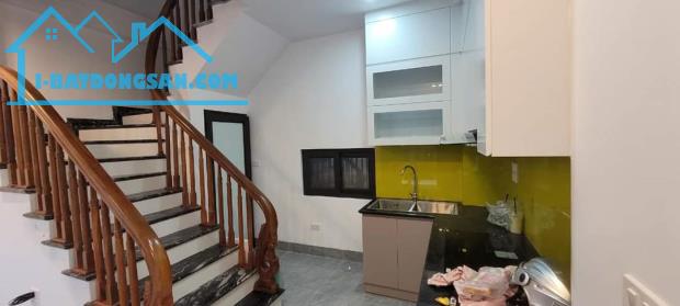 NHÀ MỚI GẦN OTO P.LONG BIÊN 35M2 x 5T FULL NỘI THẤT Ở LUÔN. 5P RA AEON. 5,4TỶ. - 3