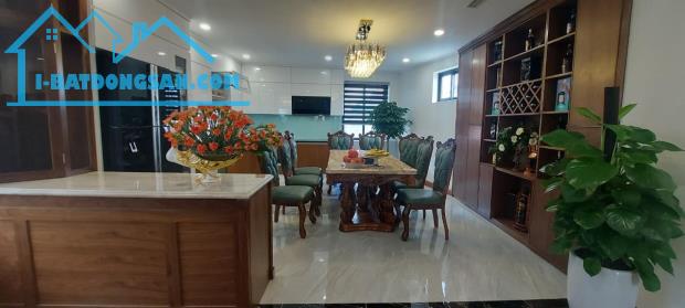 Bán Nhà Hiếm Ngõ 229 Phố Vọng, Hai Bà Trưng, Phân Lô, Ôtô tránh 95m2, 9T, MT 8m, 29.8 tỷ