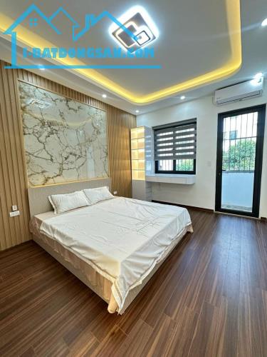 SIÊU PHẨM VIP - Bán nhà phân lô Lê Trọng Tấn, Thanh Xuân. DT: 57m. Giá: 16 tỷ. ngõ oto - 3