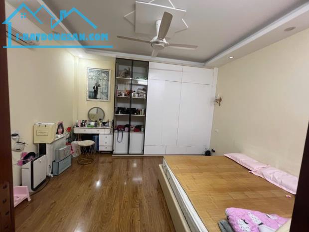Bán nhà Phân Lô KĐT Định Công, Hoàng Ma: DT: 62m, Giá: 13,3 tỷ. Oto tránh, kinh doanh - 4