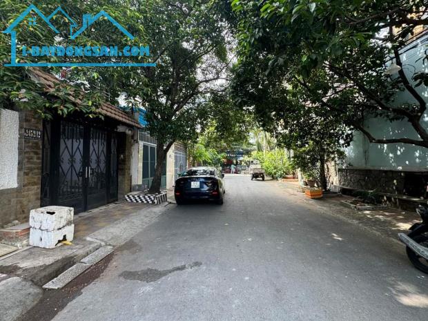 Cần tiền bán gấp căn nhà Đường Nguyễn Văn Hưởng, P.Thảo Điền, Quận 2. Giá chỉ 2tỷ650 - 1