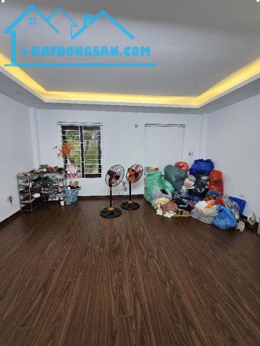 Bán nhà Đức Giang, Long Biên, 5 tầng, 31m2, nở hậu, sổ đẹp, nhà đẹp, ở ngay - 3