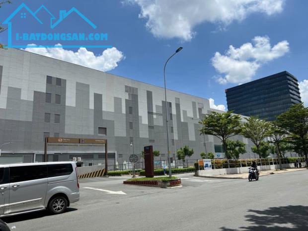 Bán biệt thự 250m2 vị trí VIP đối diện Vivocity phường Tân Phong Quận 7 - 1