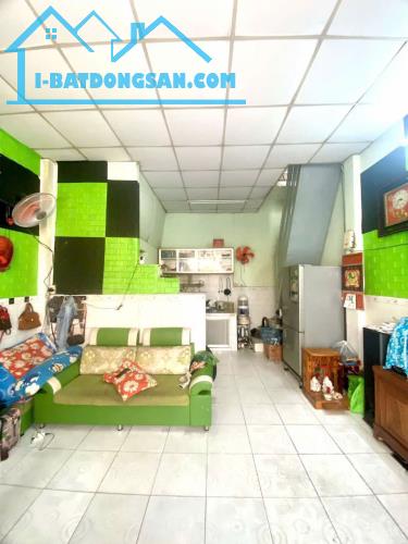 MẶT TIỀN KINH DOANH 2 TẦNG HÀ CHƯƠNG TRUNG MỸ TÂY Q12 GIÁ RẺ 2.75T SHR