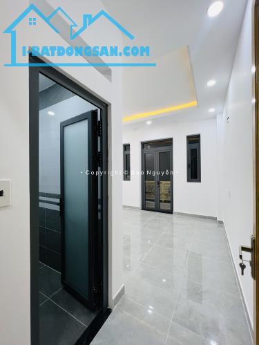 Nhà Đẹp Mới Xây Chợ Bình Thành 4x13m 4 Tầng Khu Đồng Bộ Giá Tốt 5 Tỷ LH: 0813123205