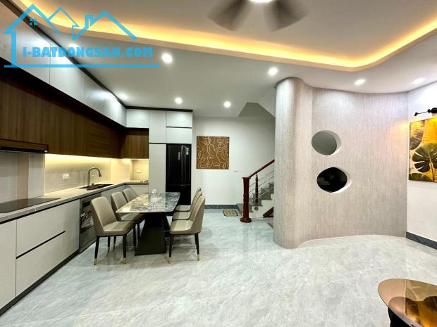 Bán nhà riêng ngõ 69A Hoàng Văn Thái 45m2, MT 6m, Ô Tô Giá Chỉ 6 Tỷ - 1