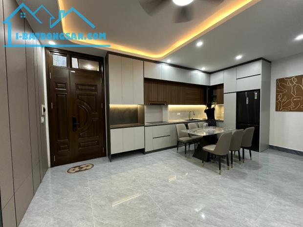 Bán nhà riêng ngõ 69A Hoàng Văn Thái 45m2, MT 6m, Ô Tô Giá Chỉ 6 Tỷ - 3