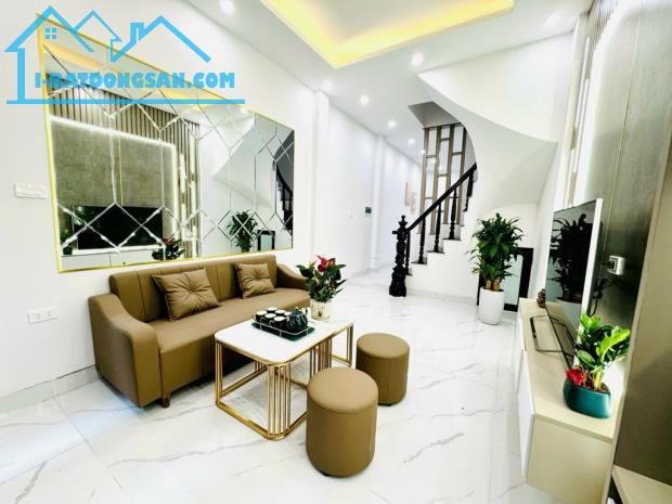 BÁN NHÀ THANH XUÂN 33M2 4 TẦNG 6 TỶ - KINH DOANH - ÔTÔ TRÁNH - SÁT HỒ - GẦN PHỐ - 2