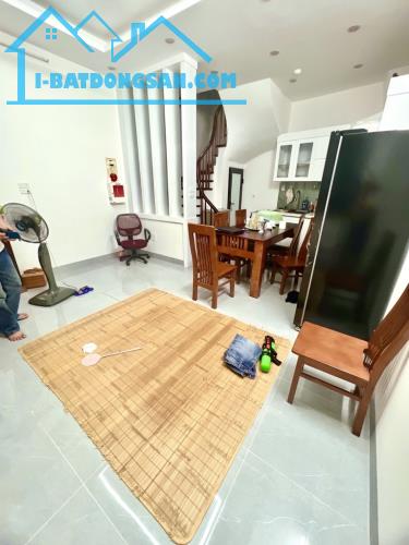 💥💥💥Đội Cấn, Ba Đình, Nhà Đẹp Dân Xây, 15m Ra Ôtô, Gần Phố, DT 33m2, 5 Tầng, Giá 8.9 Tỷ