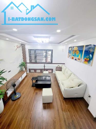 Kim Giang nhà đẹp, gần ô tô đỗ, 30m2, 6 tầng hơn 5 tỷ - 2