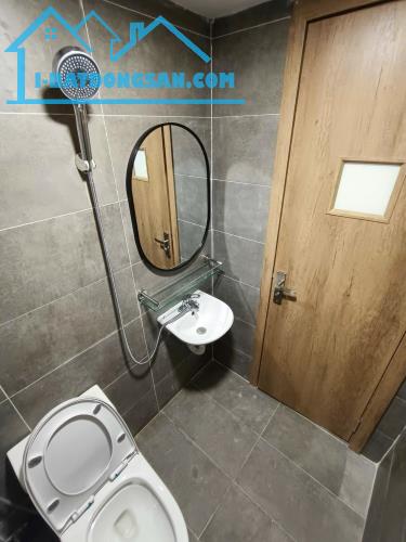 Bán căn hộ dòng tiền ngõ 294 Đội Cấn, DT 46m, 5 tầng, MT 5.3m, giá 9.95 tỷ, cho thuê 40tr - 5