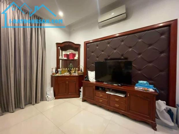 Bán căn Biệt Thự Vip Khu Dân Cư D2D, Thống Nhất, Biên Hòa, 496m2, giá 55 tỷ. - 1