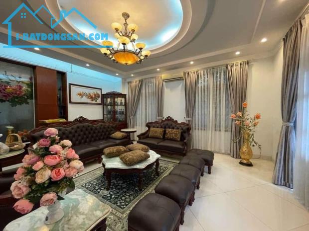 Bán căn Biệt Thự Vip Khu Dân Cư D2D, Thống Nhất, Biên Hòa, 496m2, giá 55 tỷ. - 2