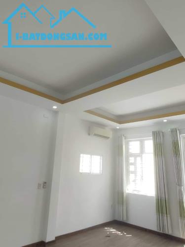 TÔI CẦN BÁN NHÀ 6 X 6M, 2 LẦU, SÂN THƯỢNG. HẺM 308 HUỲNH TẤN PHÁT QUẬN 7 - 2