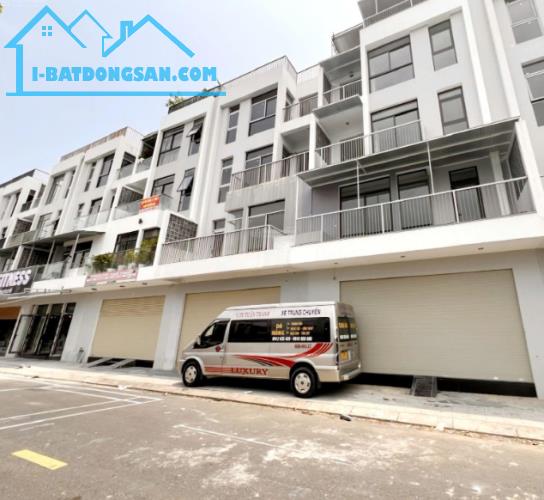 Bán nhà 2 mặt tiền Trước và Sau đường Hoàng Thị Loan, DT: 7x20m, 4 tầng, tiện kinh doanh