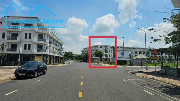 GIÁ ĐTƯ..BÁN NHÀ 3 LẦU LÔ GÓC TRỤC CHÍNH E6  KDC BỬU LONG 3, P. BỬU LONG. - 1