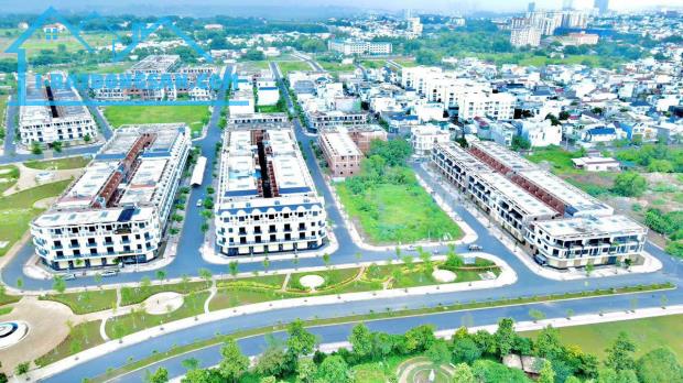 GIÁ ĐTƯ..BÁN NHÀ 3 LẦU LÔ GÓC TRỤC CHÍNH E6  KDC BỬU LONG 3, P. BỬU LONG.