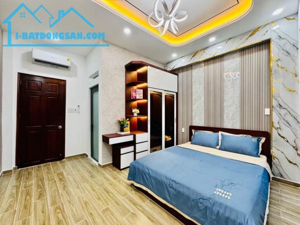 🔥 Cần tiền bán gấp căn nhà Đường Phạm Văn Bạch, P.15, Quận Tân Bình. Giá chỉ 3tỷ250 - 2