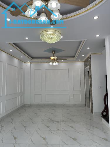 BÁN NHÀ KHU ĐẤU GIÁ KIẾN HƯNG -7 TẦNG*THANG MÁY*70m2*MT 6m*17 tỷ 8,MẶT CHUNG CƯ - 4