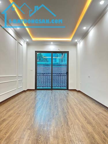 Bán nhà riêng Di Trạch 30m2. Mặt ngõ thông. Thiết kế ở Gia Đình. Đối diện trường Mầm Non - 1