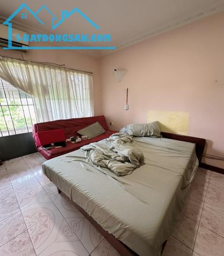 Bán biệt thự Cộng Hoà, P4, Tân Bình, 231m2, 3 tầng, ngang 7,6m, đẹp tuyệt - 4