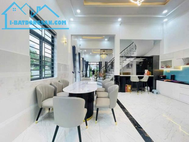 Biệt thự đẹp dt 300m2 Tân Hiệp, Hóc Môn giá 8,66 tỷ - 4