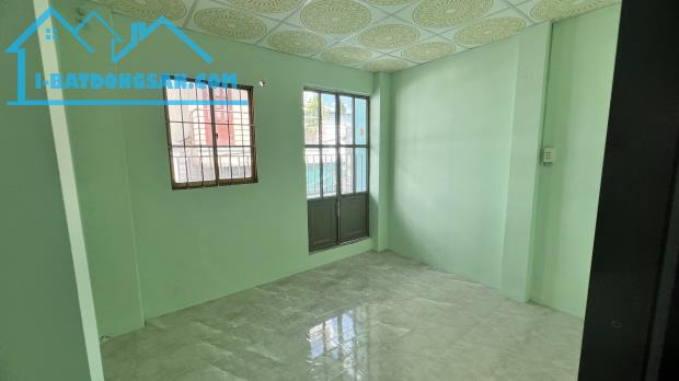 Bán nhà hẻm xe ba gác, Phường Tân Quy, Quận 7. DT: 3,3 x 8m. SHR giá 3 Tỷ 500